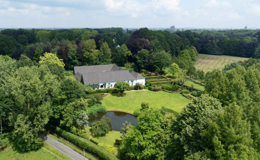 Das Haus Von Moses, Belgium